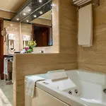 Conde Ansurez Ξενοδοχείο 4*
