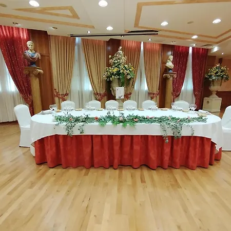 호텔 Conde Ansurez