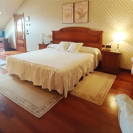 Conde Ansurez מלון וייאדוליד