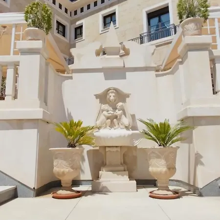 מלון Conde Ansurez 4*