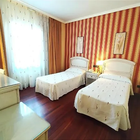 Conde Ansurez Hotel 4*