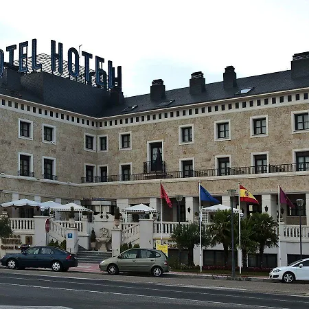 Conde Ansurez מלון וייאדוליד