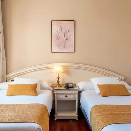 Conde Ansurez Ξενοδοχείο 4*